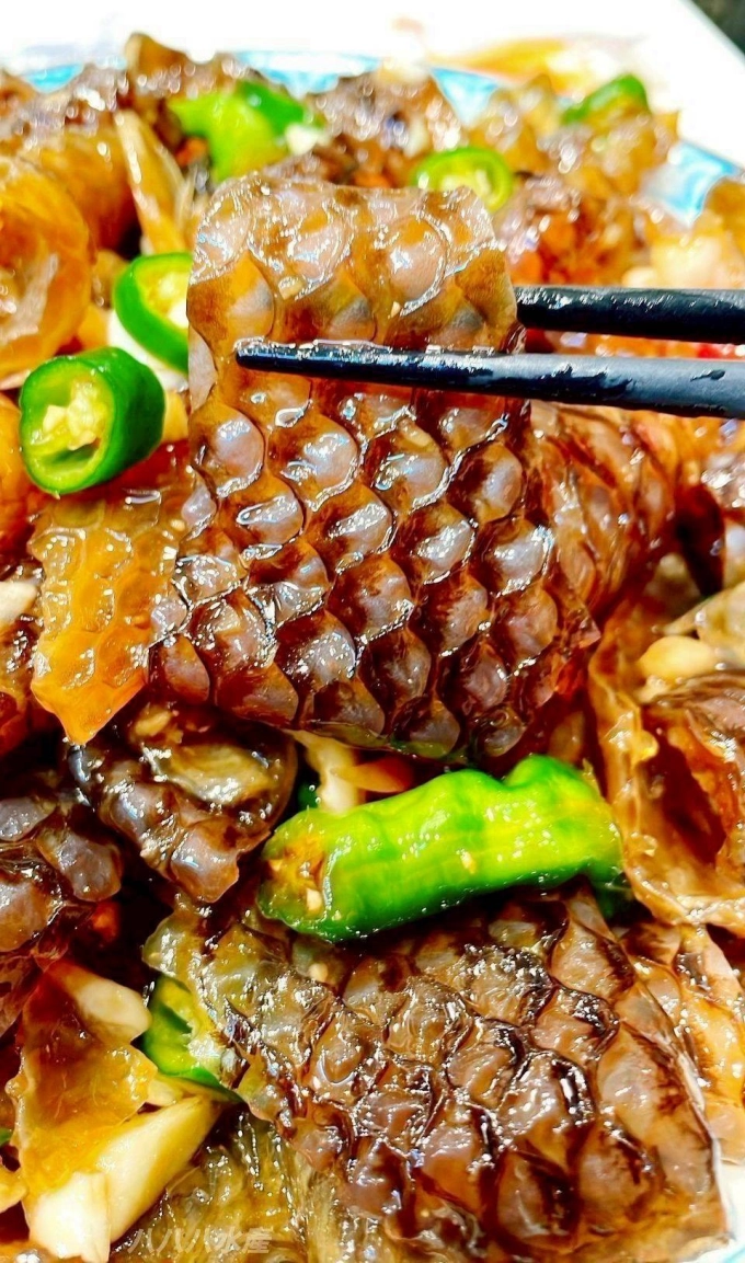 💎 老饕最愛 💎🏠 水晶涼拌鯛魚皮，不用出門花大錢，在家就能輕鬆吃到頂級風味！ 產品圖