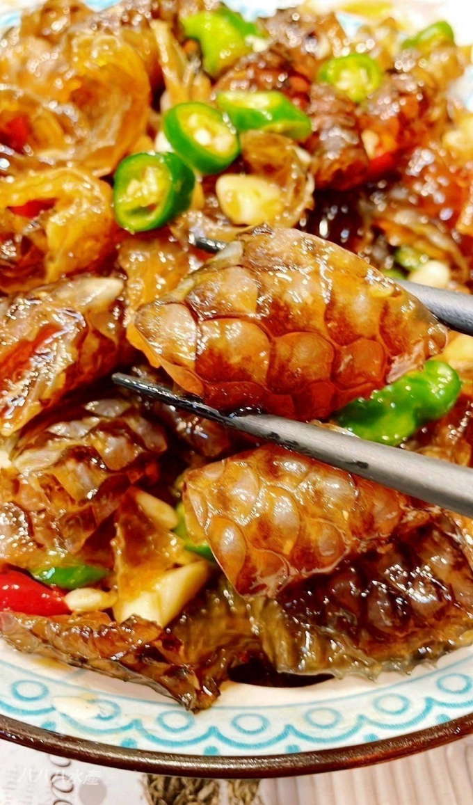 💎 老饕最愛 💎🏠 水晶涼拌鯛魚皮，不用出門花大錢，在家就能輕鬆吃到頂級風味！ 產品圖